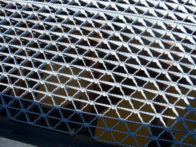 Looking down to the river through the Cherry Street bridge