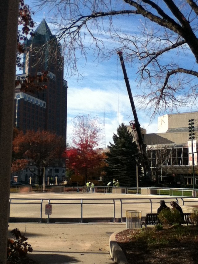 Milwaukee City Christmas Tree - 1