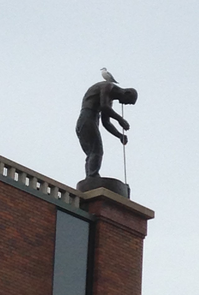 Grohmann statue with seagull