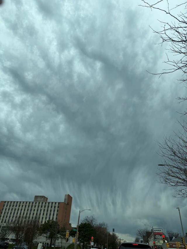 Threatening, violent looking cloud formation filling the sky